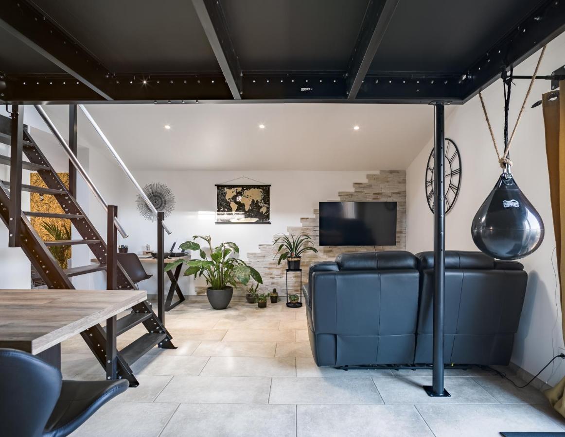 Apartmán Loft Avec Jardin Et Parking Prive Troyes Exteriér fotografie